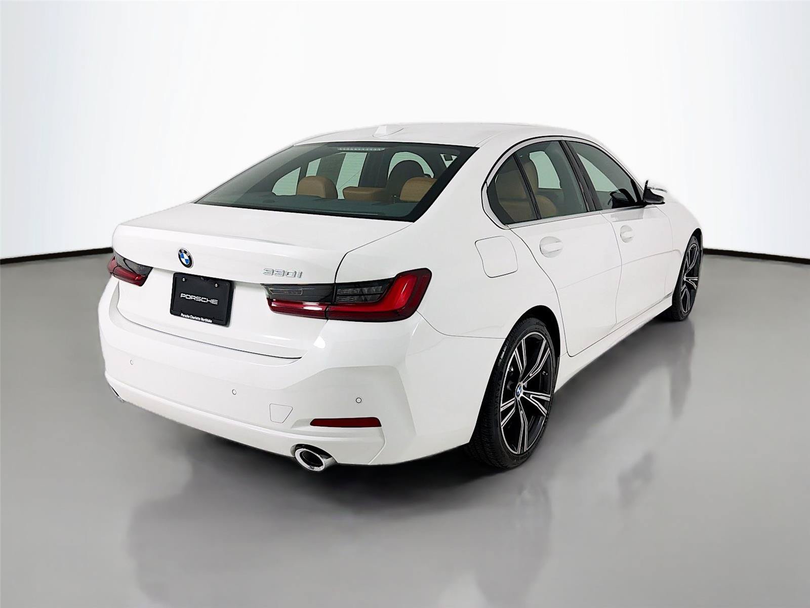 Used 2024 BMW 330i Sedan w/ Premium Package RWD image 23