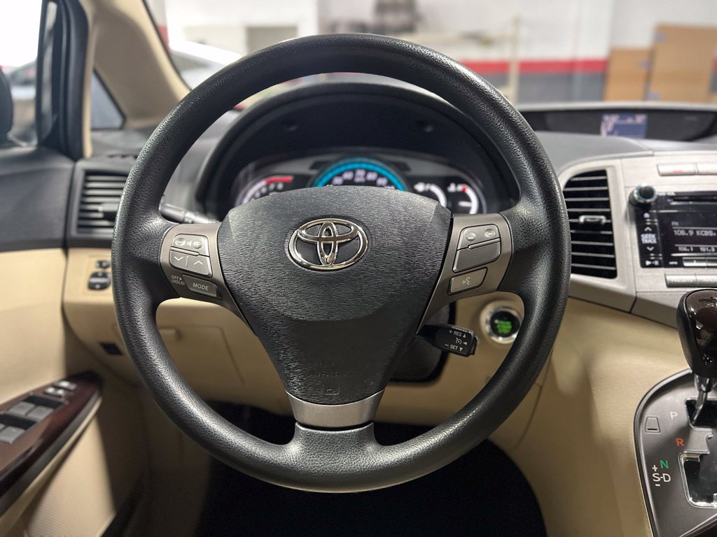 Used 2010 Toyota Venza AWD image 29