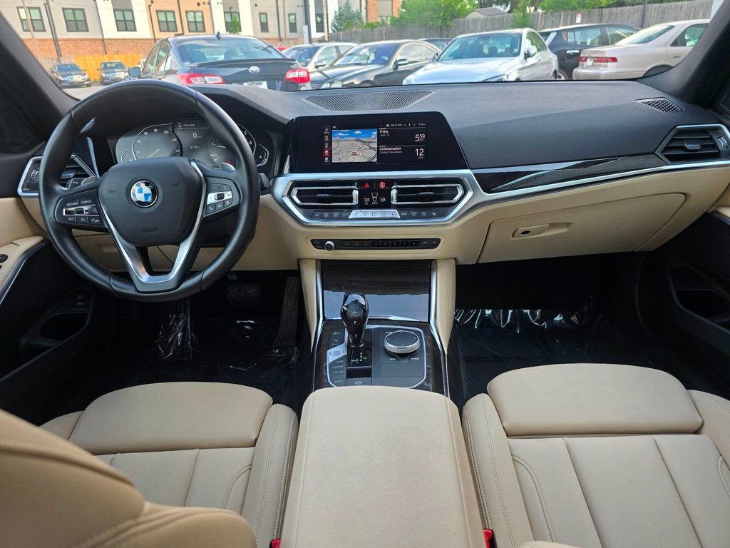 Used 2021 BMW 330i Sedan w/ Convenience Package RWD image 17