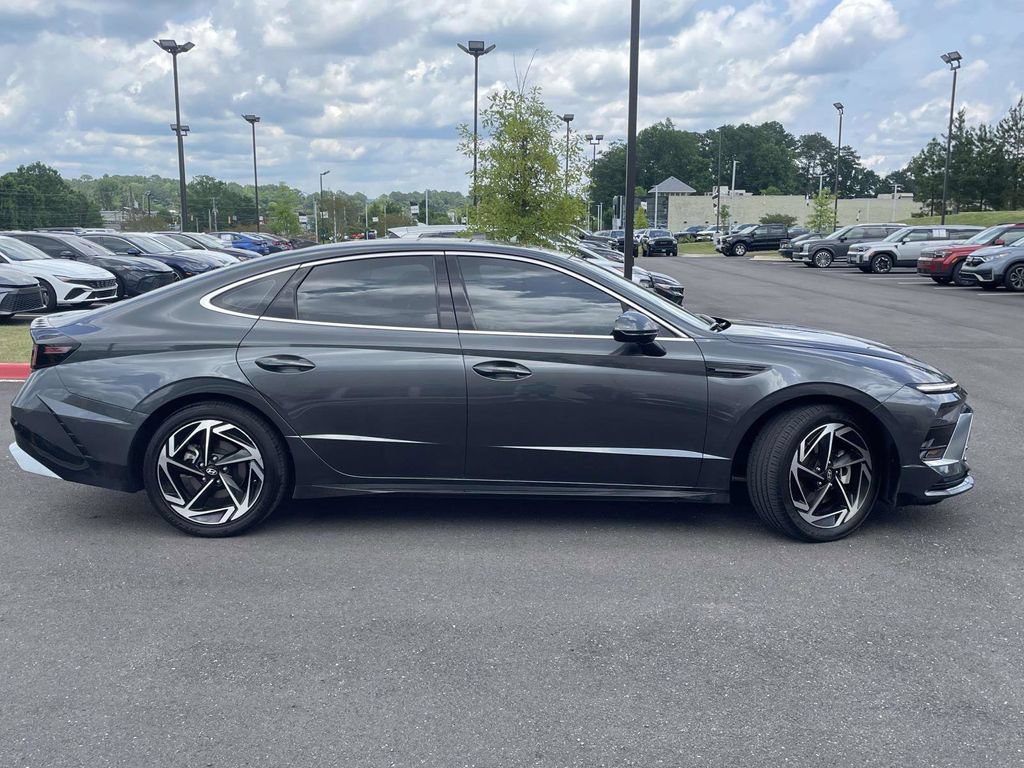 Used 2024 Hyundai Sonata SEL w/ Convenience Package FWD image 2
