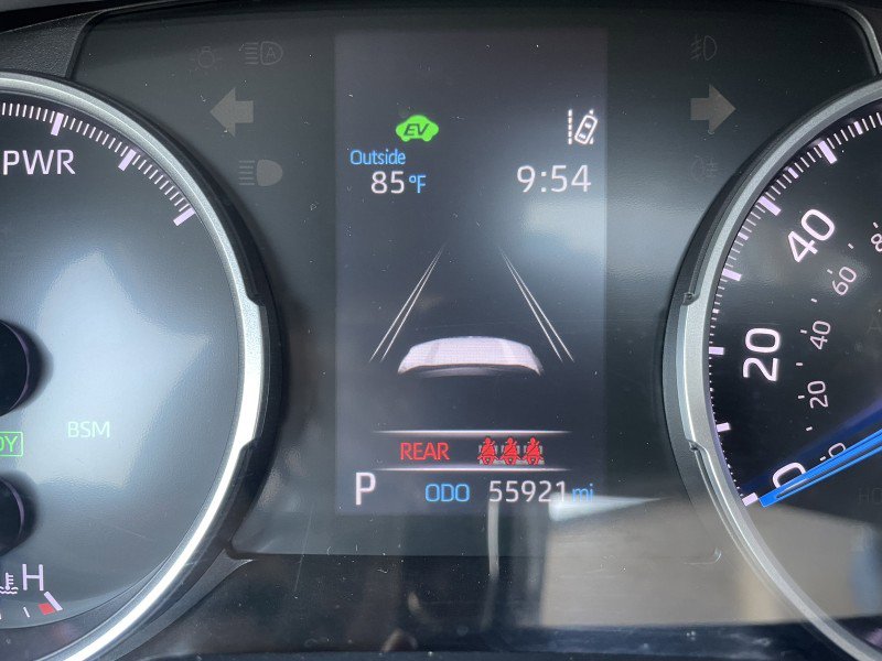 Used 2021 Toyota RAV4 XLE Premium AWD/4WD image 16