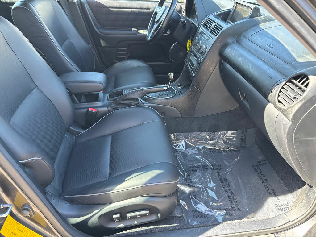 Used 2002 Lexus IS 300 SportCross RWD image 17