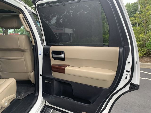 Used 2016 Toyota Sequoia Platinum RWD image 11