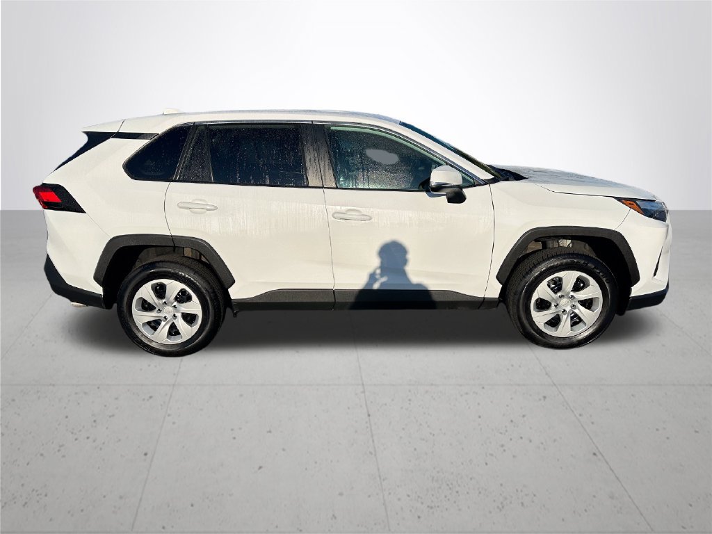 Certified 2025 Toyota RAV4 LE AWD/4WD image 7
