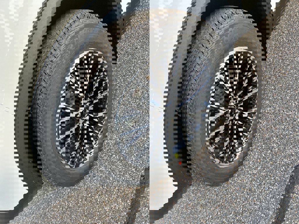 New 2025 Ford Escape SE image 11