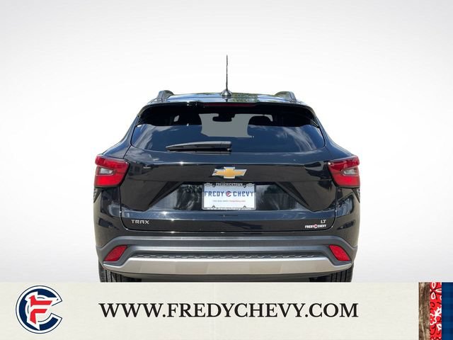 Used 2025 Chevrolet Trax LT FWD image 5