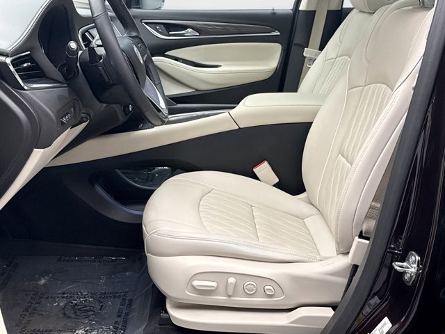 Used 2023 Buick Enclave Avenir w/ Avenir Technology Package image 11
