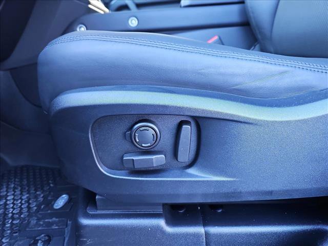 Used 2025 Land Rover Defender 110 X-Dynamic SE image 28