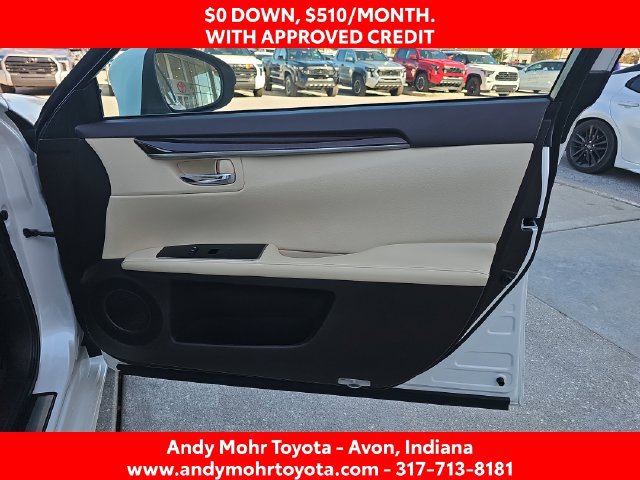 Used 2016 Lexus ES 350 w/ Luxury Package w/Wood Trim FWD image 39