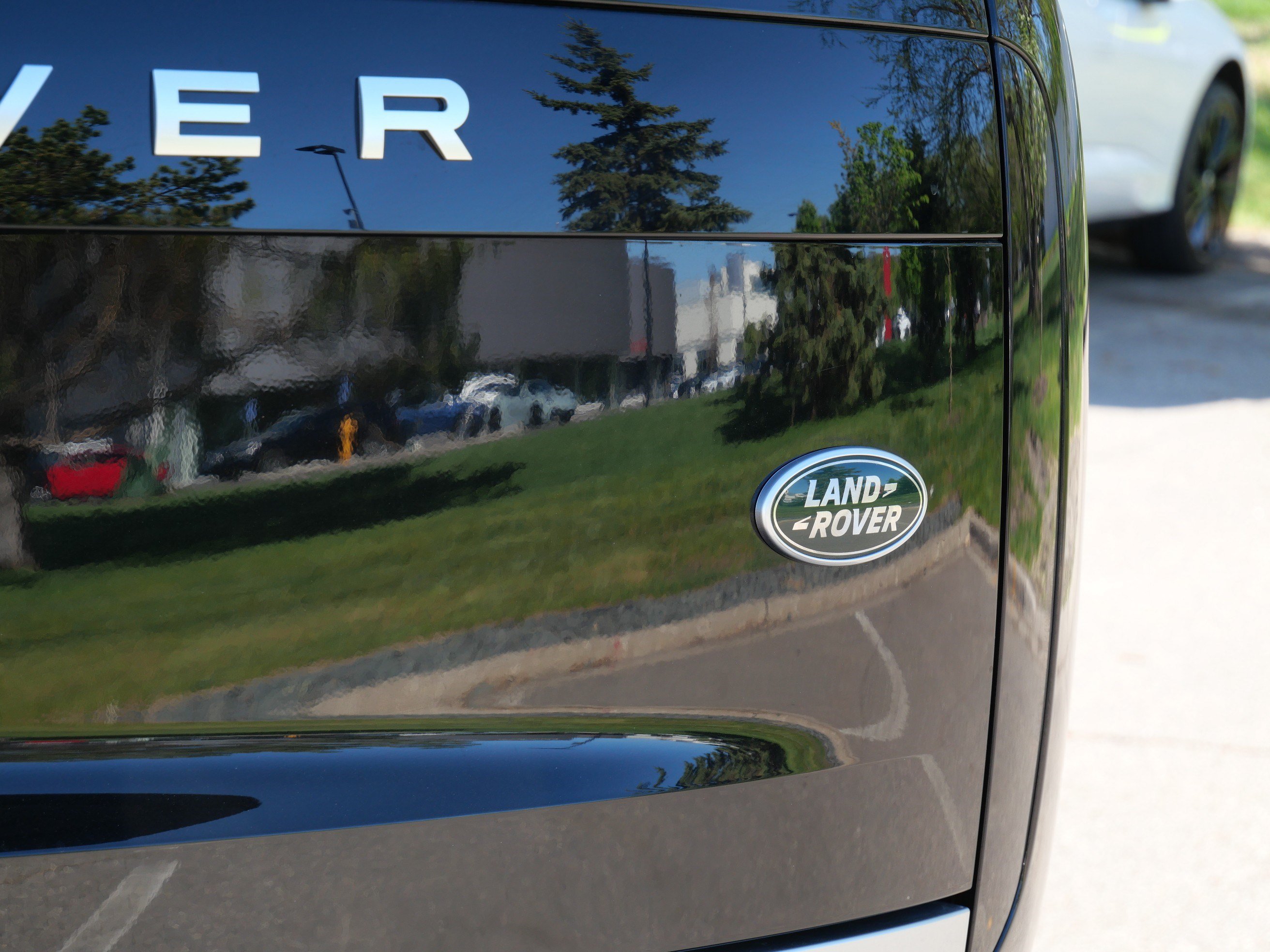 Certified 2023 Land Rover Range Rover Autobiography AWD/4WD image 11