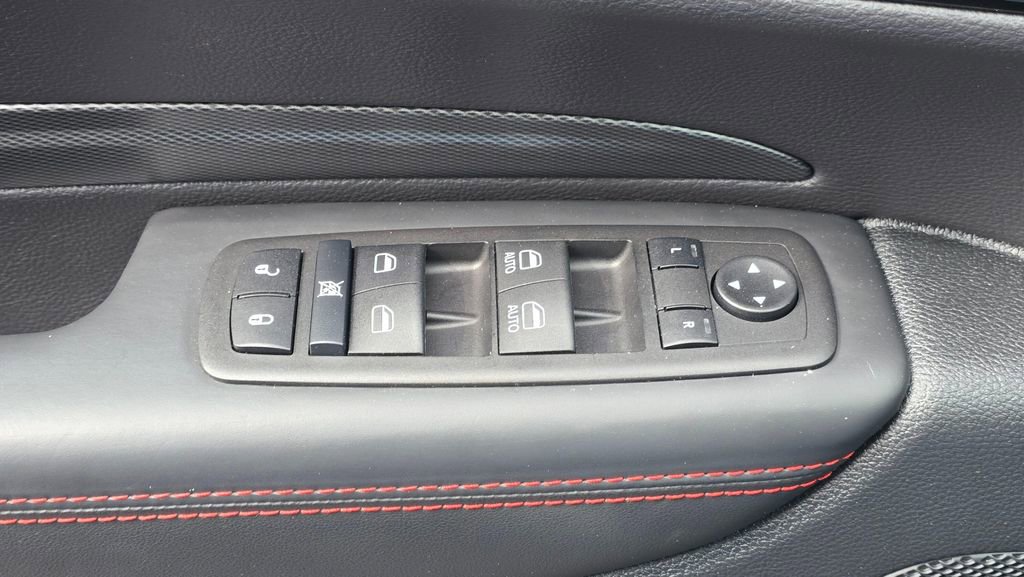 Used 2025 Dodge Durango R/T image 25