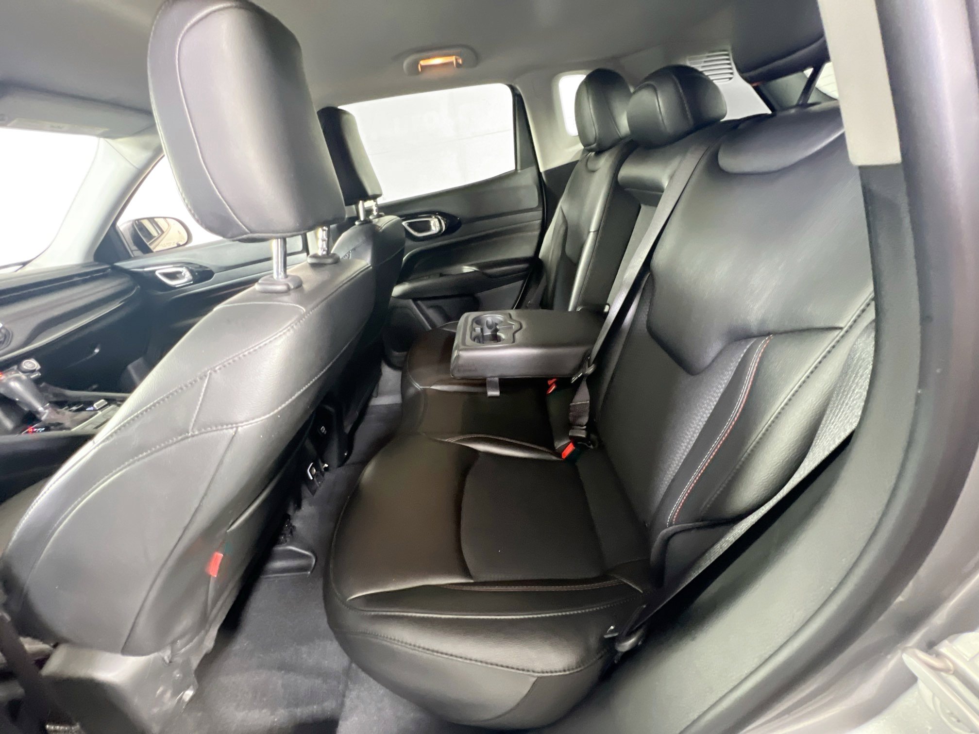 Used 2022 Jeep Compass Trailhawk image 22