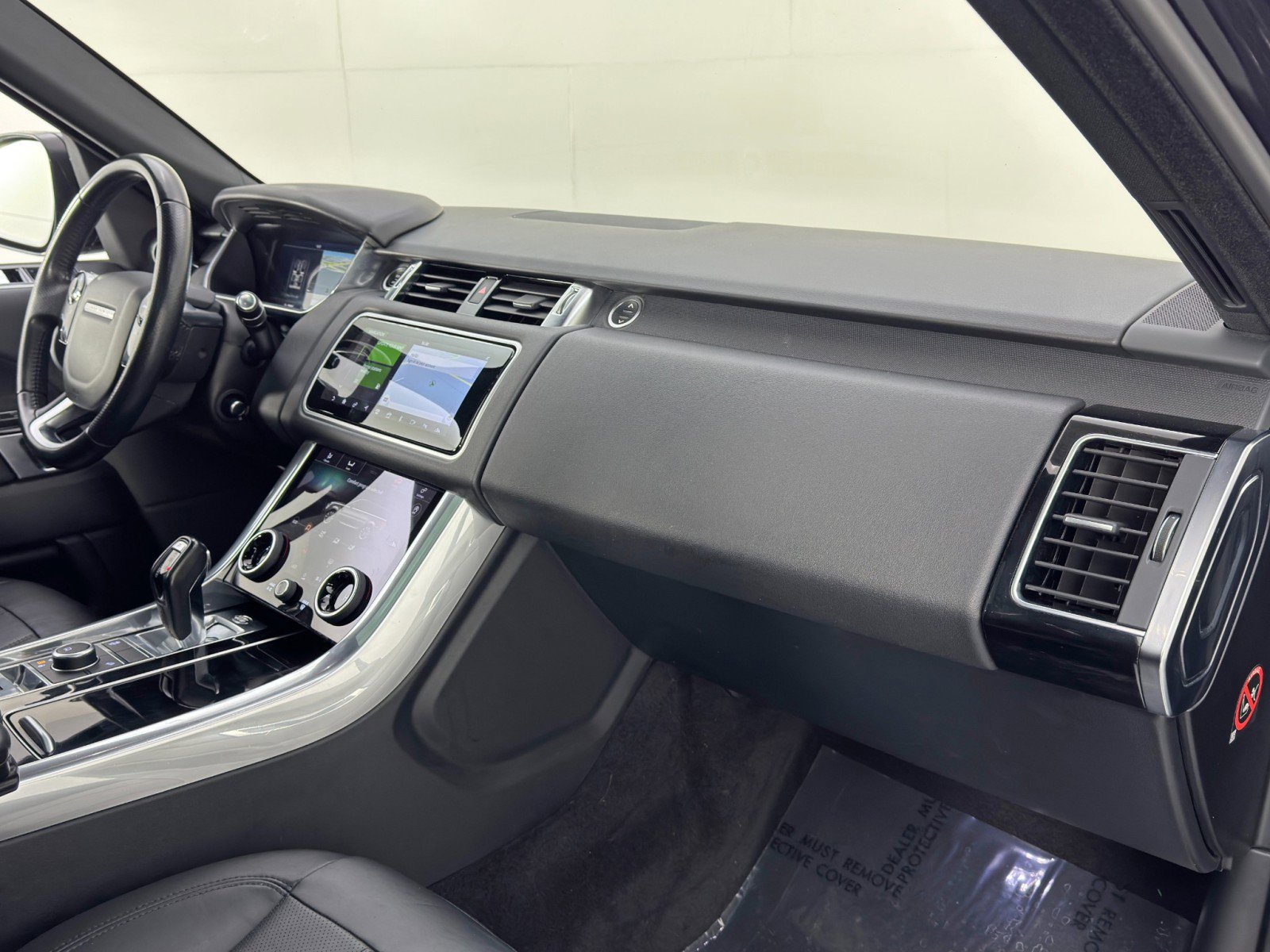 Used 2018 Land Rover Range Rover Sport HSE image 14