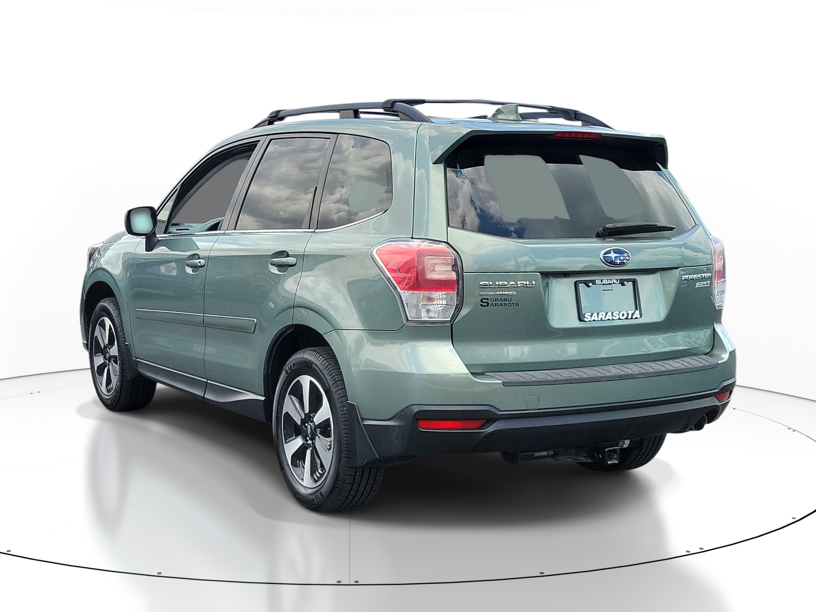 Used 2017 Subaru Forester 2.5i Limited AWD/4WD image 4