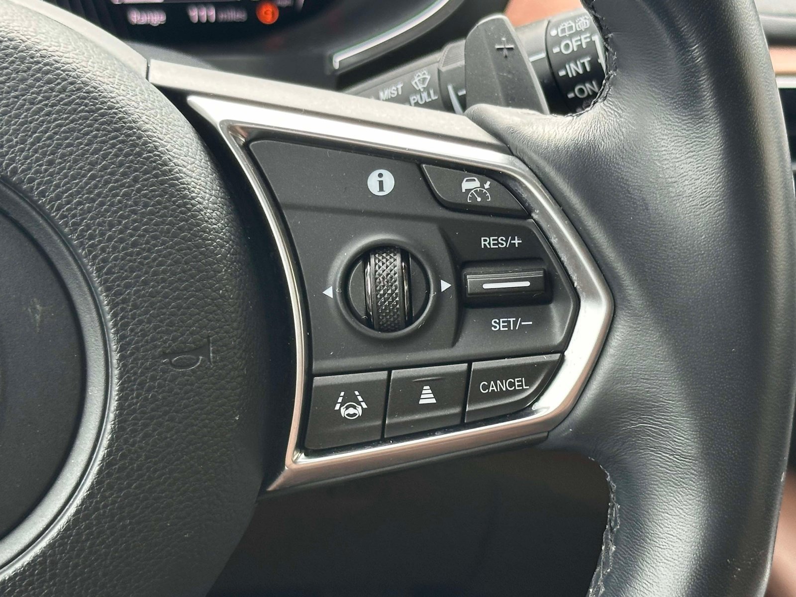 Used 2022 Acura MDX w/ Technology Package FWD image 25