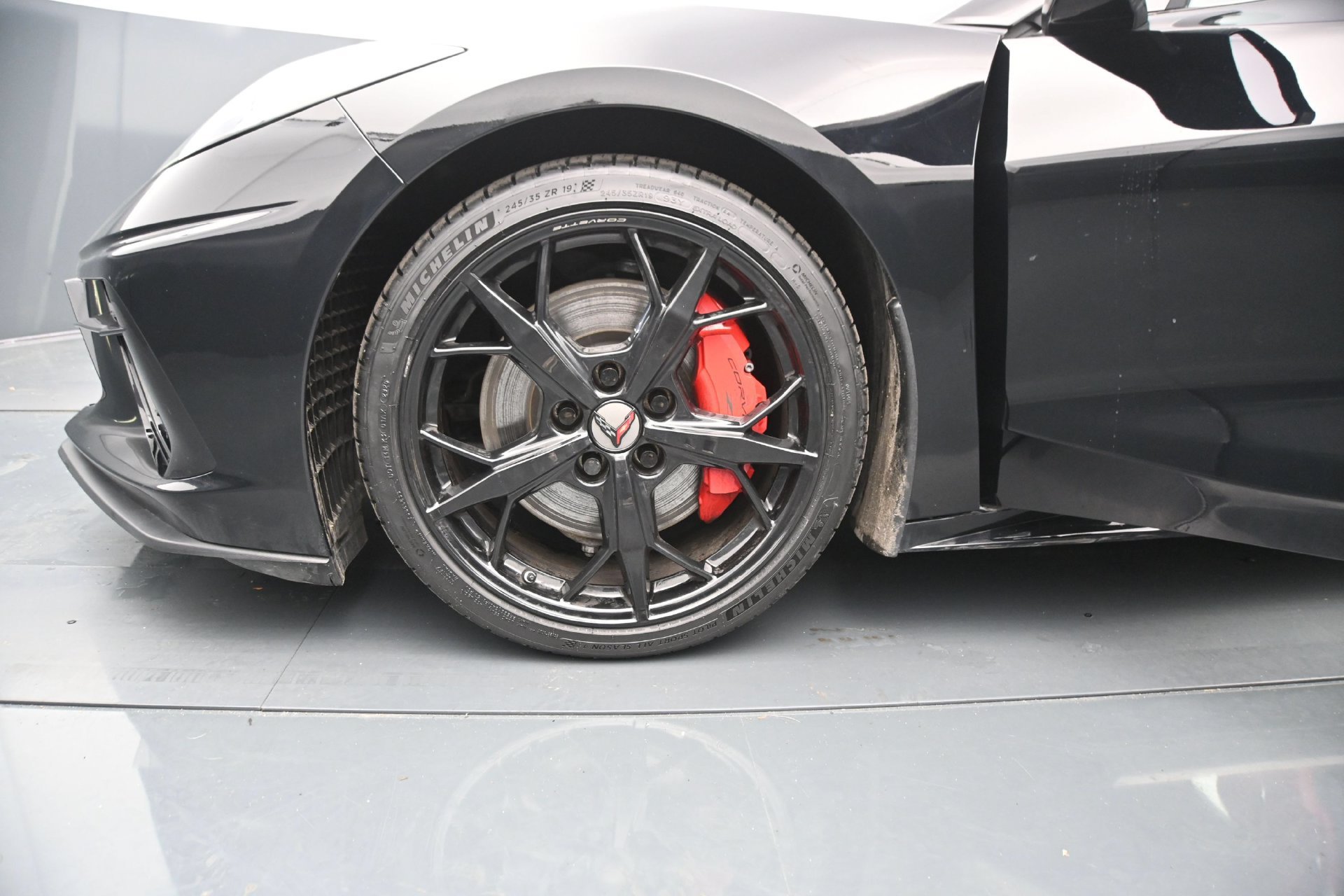 Used 2021 Chevrolet Corvette Stingray Convertible w/ Z51 Performance Package RWD image 46