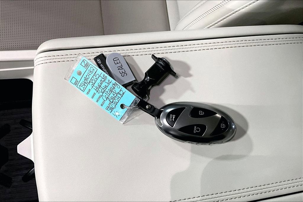 Used 2025 Hyundai Santa Fe Calligraphy image 13