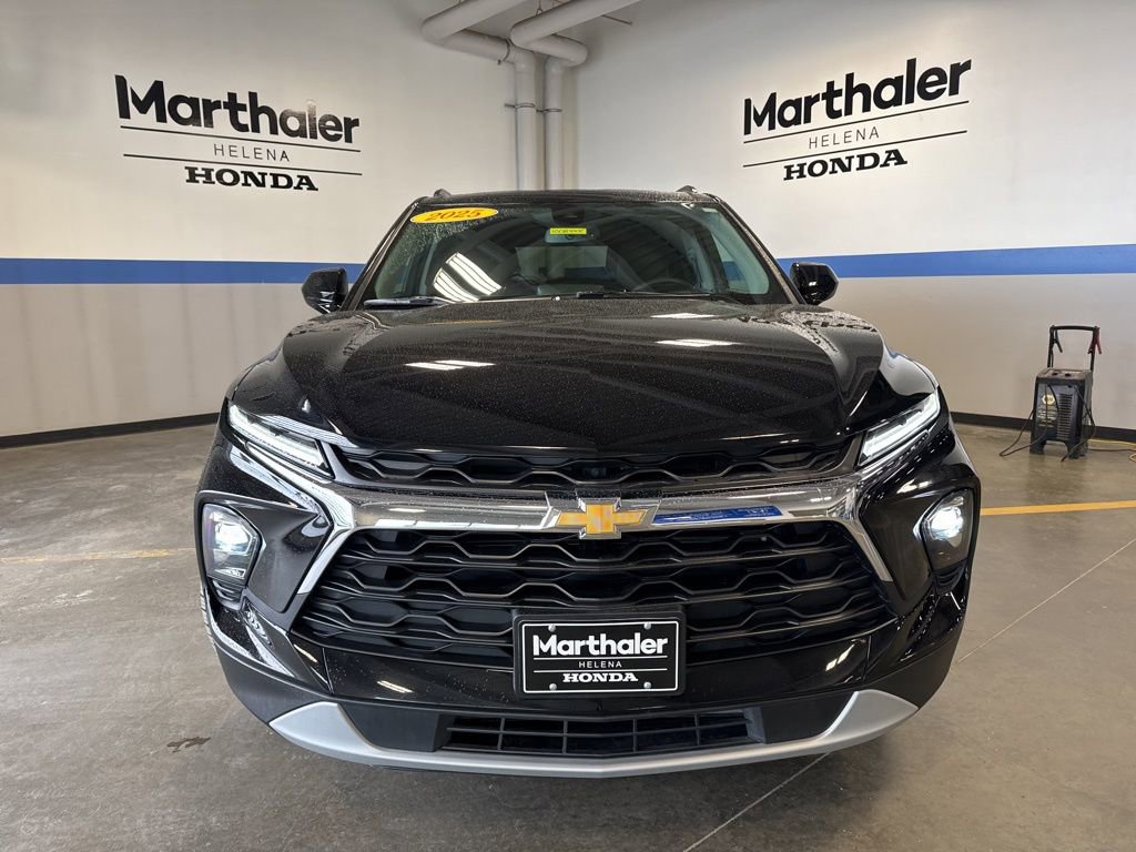 Used 2025 Chevrolet Blazer LT w/ Convenience Package AWD/4WD image 2
