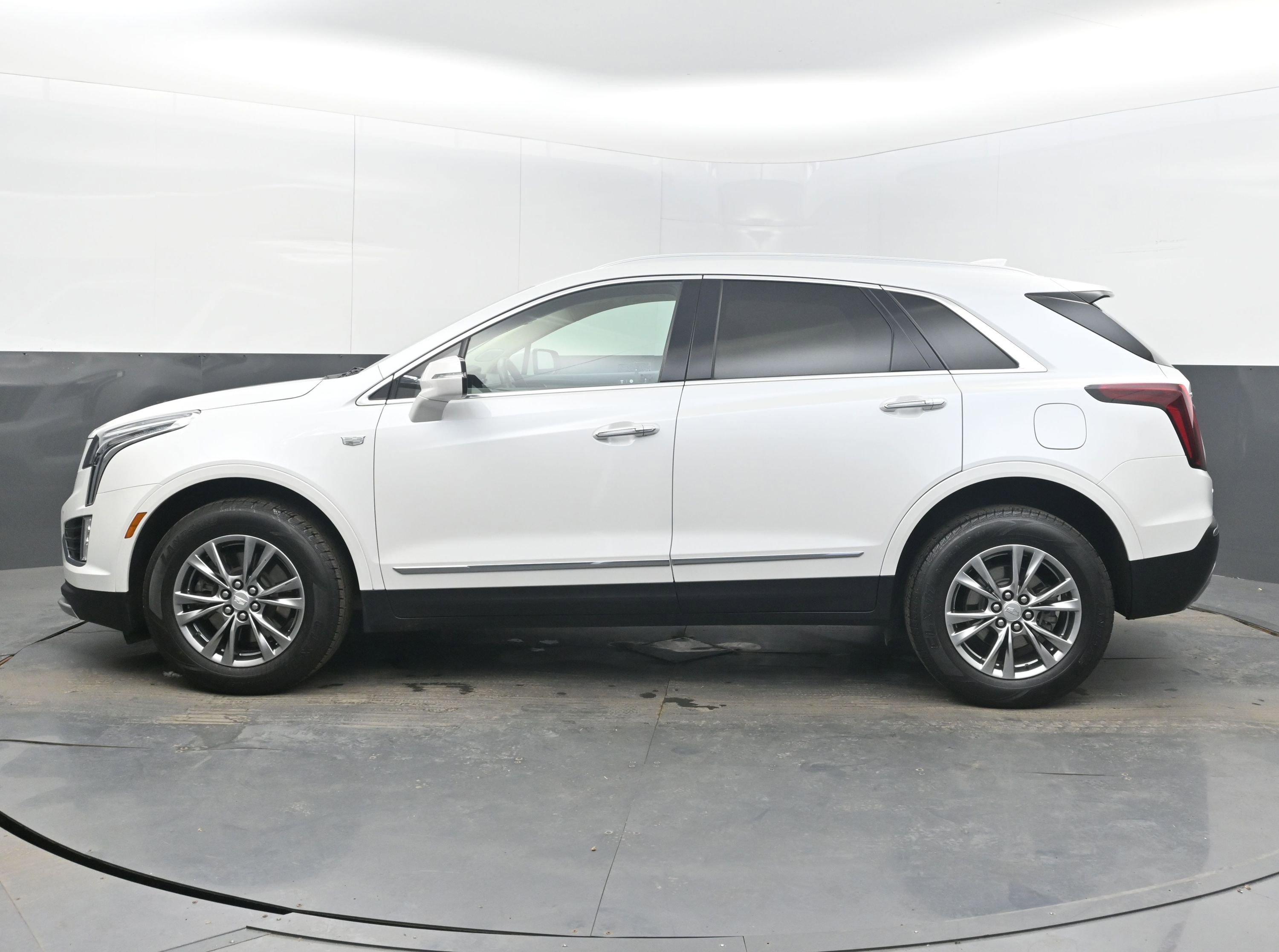 Used 2023 Cadillac XT5 Premium Luxury image 7