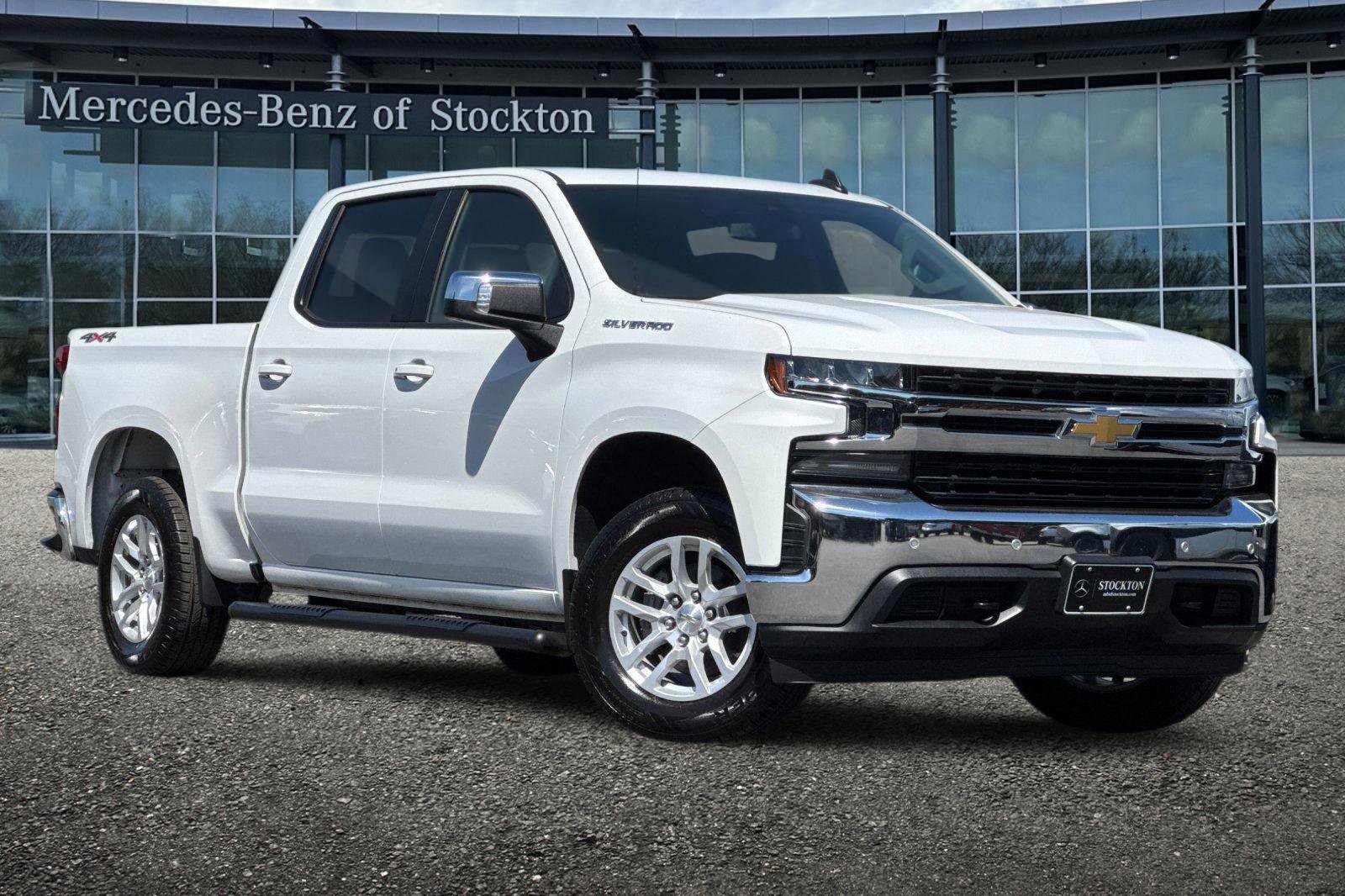 Used 2021 Chevrolet Silverado 1500 LT w/ Safety Package II AWD/4WD image 1