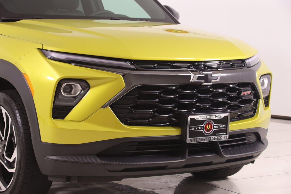 Used 2024 Chevrolet TrailBlazer RS w/ Convenience Package AWD/4WD image 36