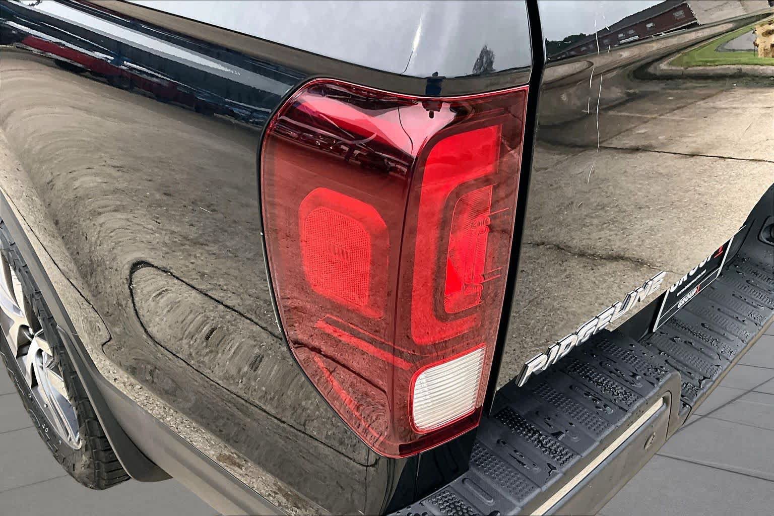 Used 2018 Honda Ridgeline RTL-E image 29