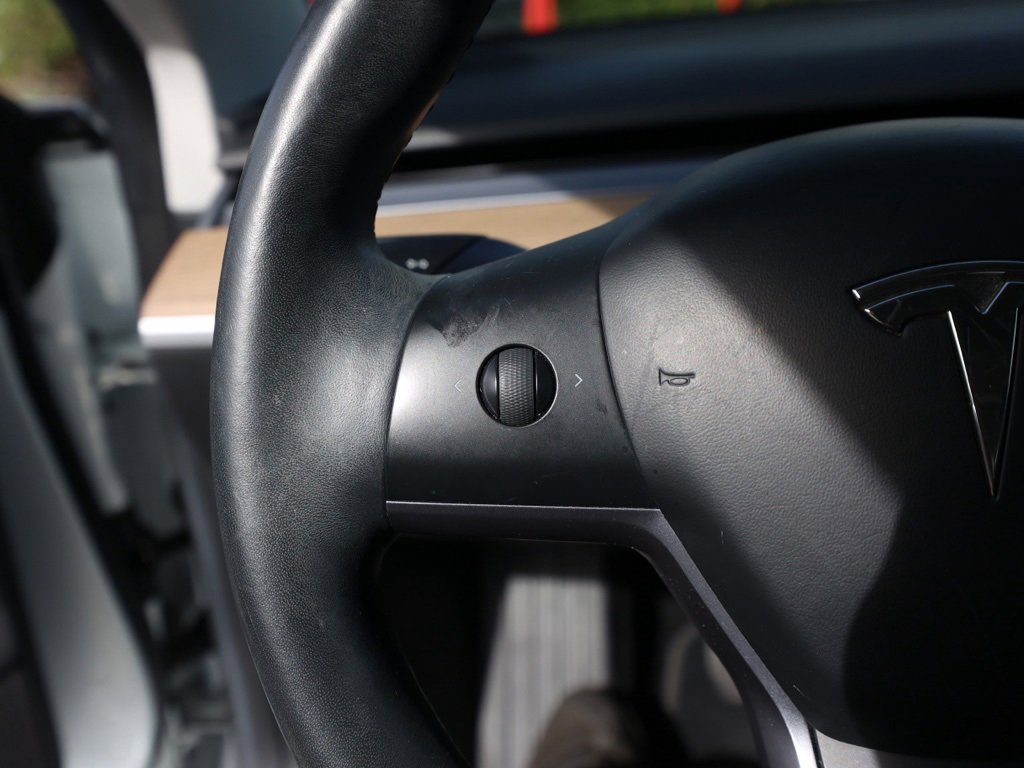 Used 2018 Tesla Model 3 Long Range image 25