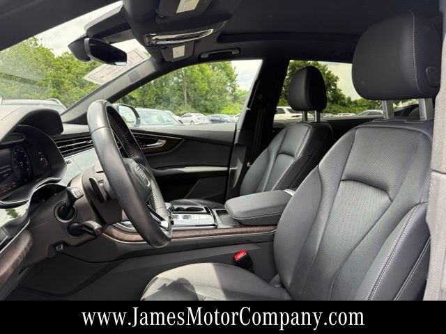 Used 2020 Audi Q8 Prestige w/ Prestige Package AWD/4WD image 11