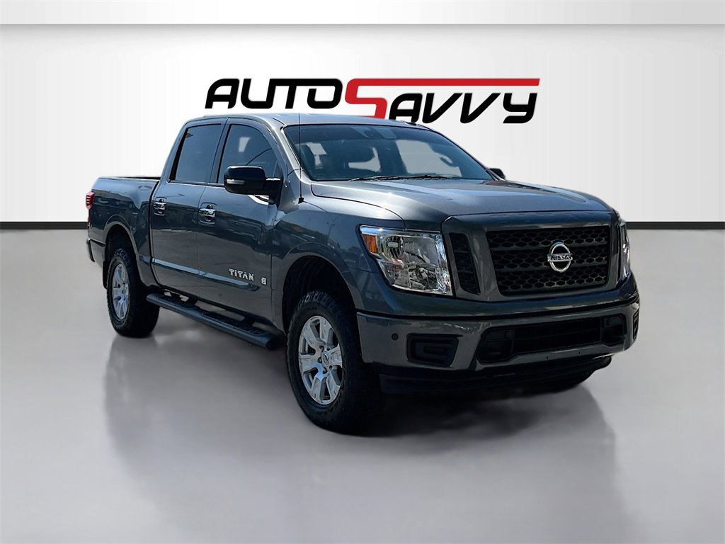 Used 2019 Nissan Titan SV w/ SV Convenience Package image 1