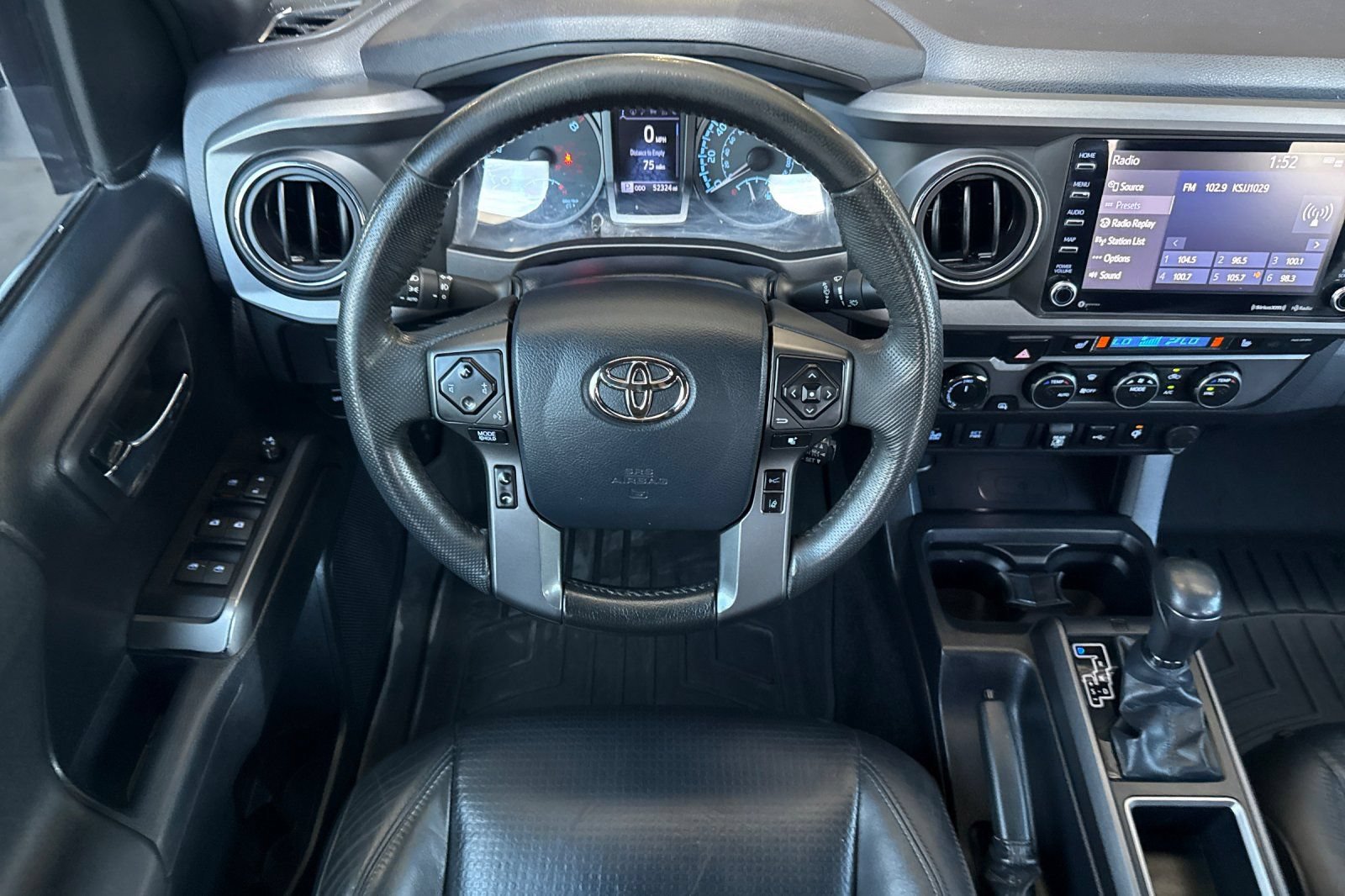 Used 2020 Toyota Tacoma SR5 AWD/4WD image 15