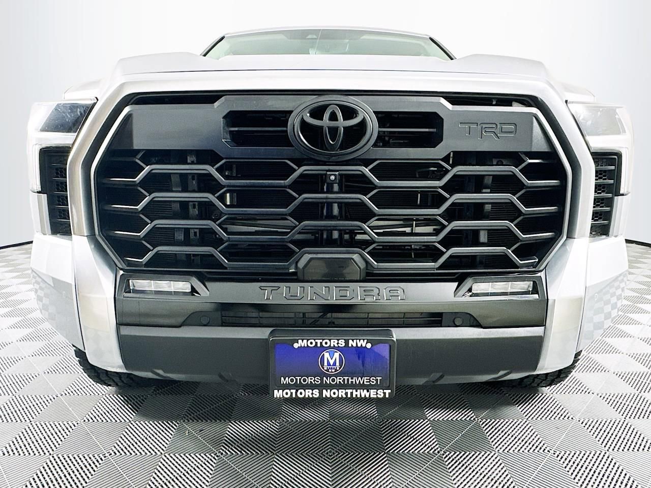 Used 2022 Toyota Tundra Limited image 3
