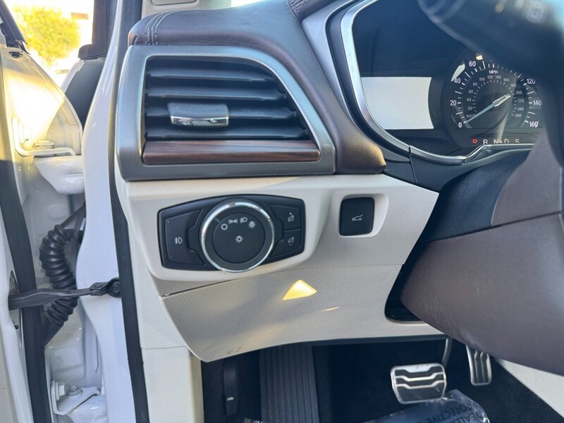 Used 2018 Ford Fusion Platinum FWD image 20