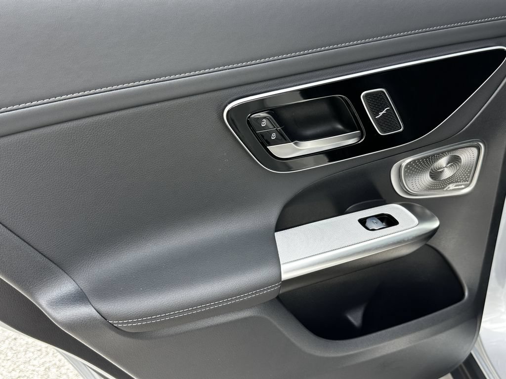 Certified 2024 Mercedes-Benz GLC 300 image 25