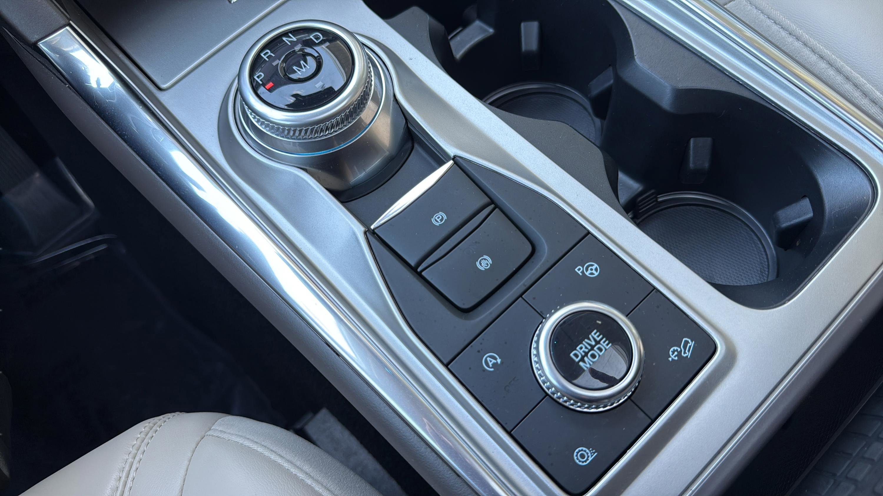 Used 2020 Ford Explorer Platinum w/ Premium Technology Package image 54