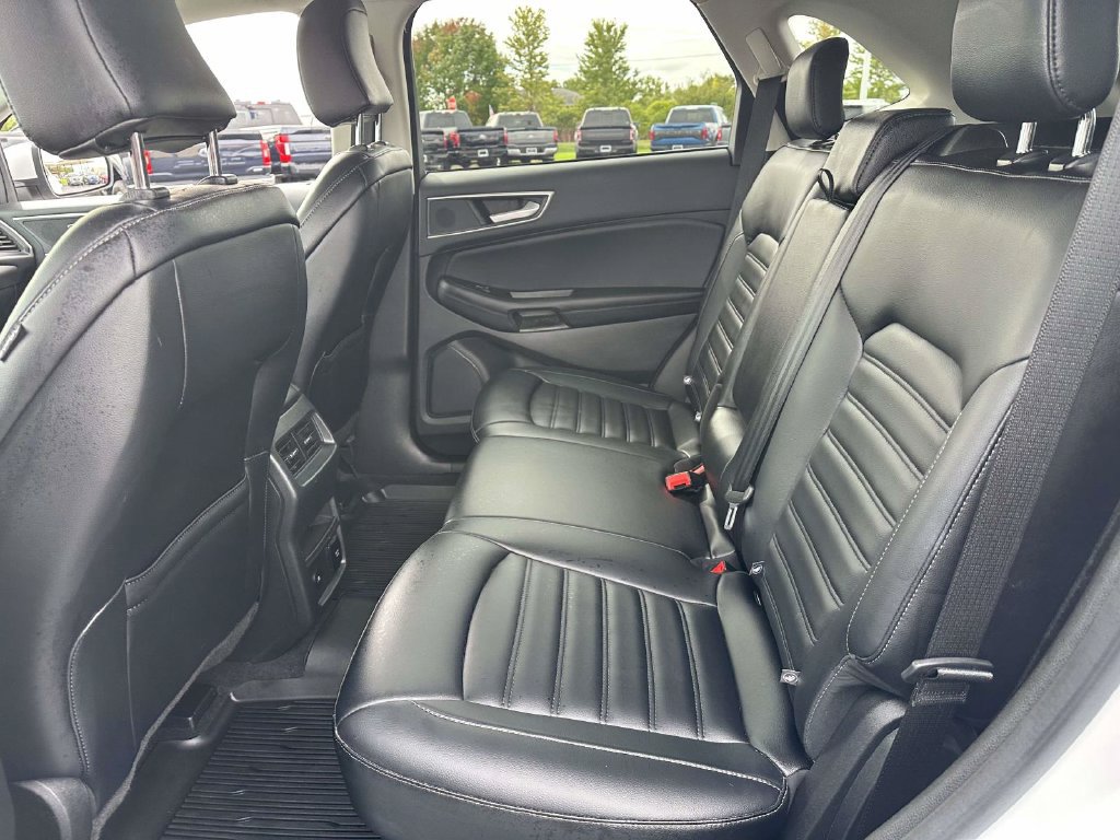 Certified 2024 Ford Edge SEL w/ Convenience Package AWD/4WD image 12