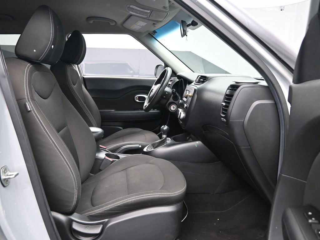 Used 2016 Kia Soul FWD image 15