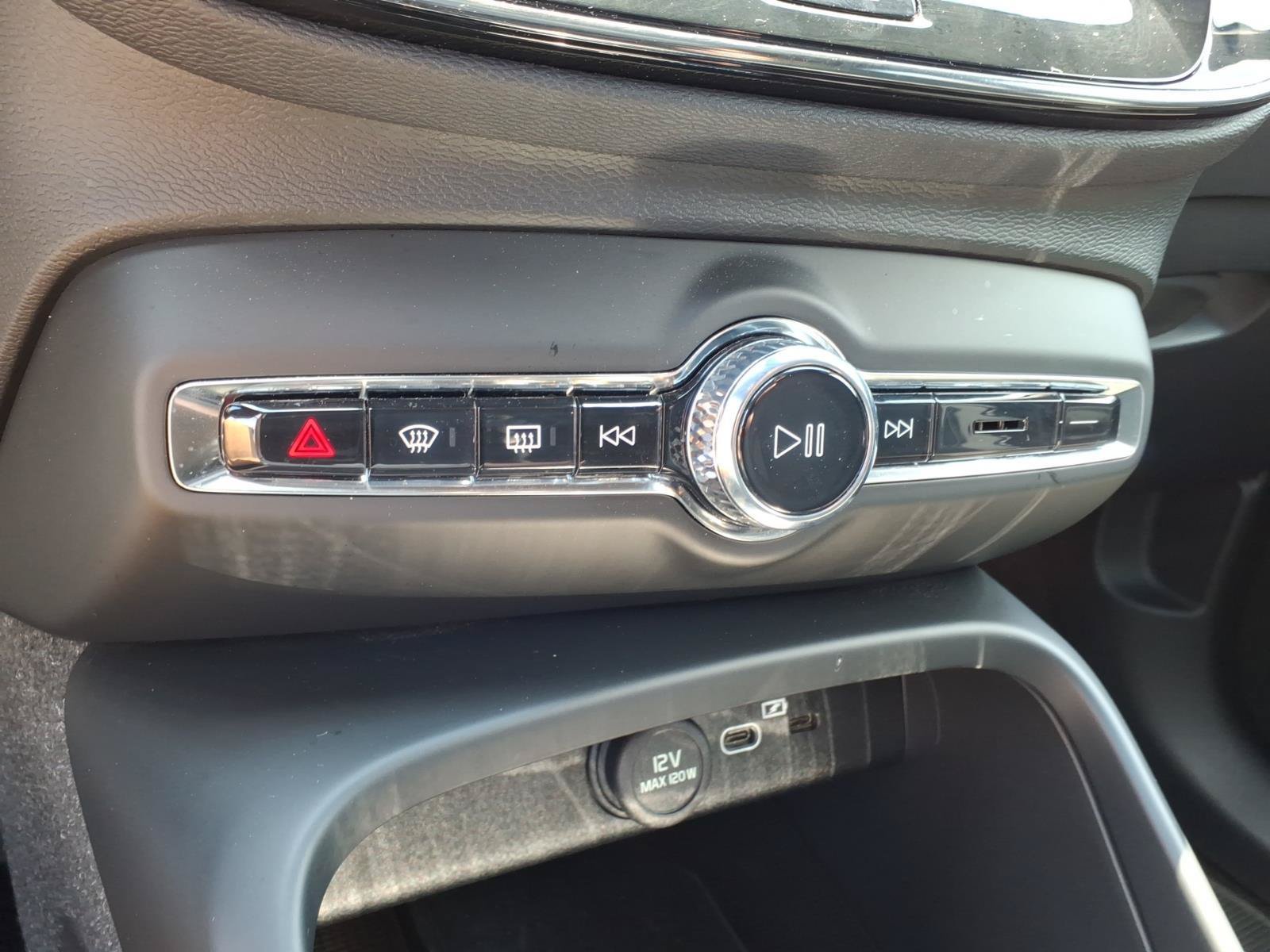 Certified 2023 Volvo C40 P8 Recharge Ultimate AWD/4WD image 15