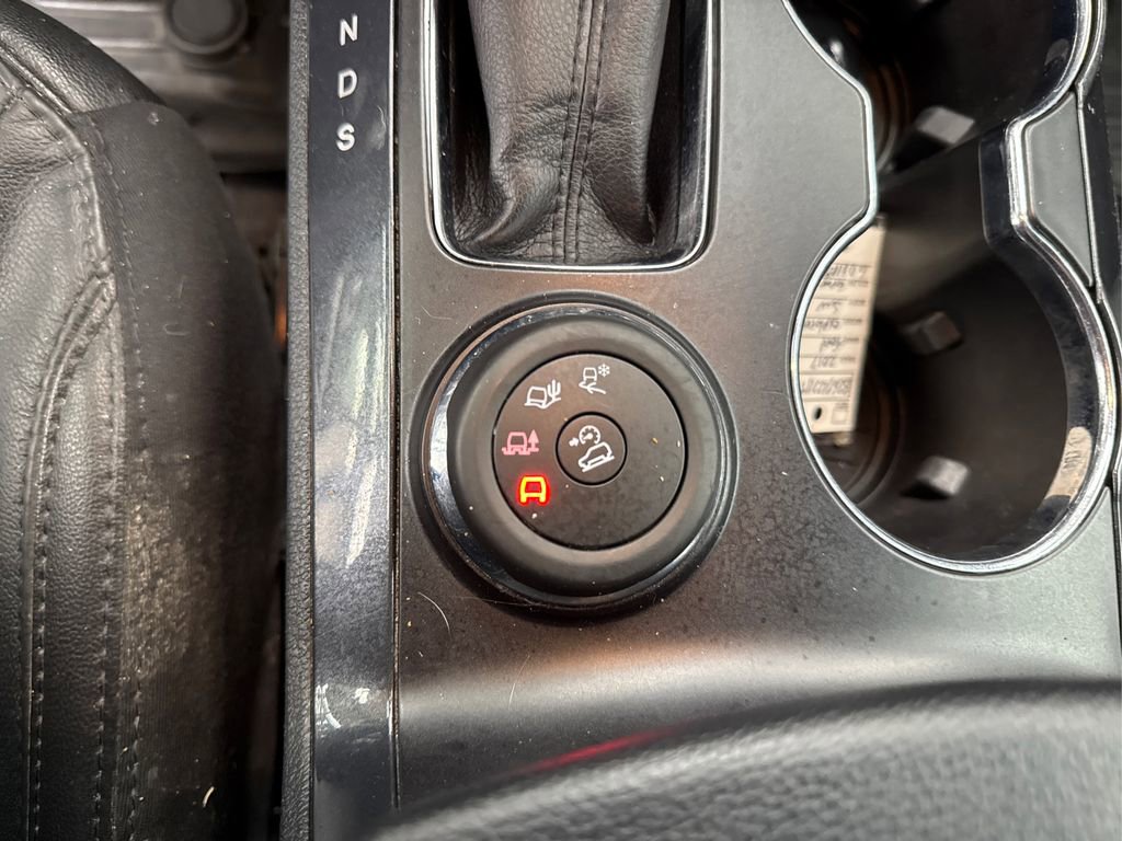 Used 2017 Ford Explorer XLT w/ Equipment Group 202A image 34