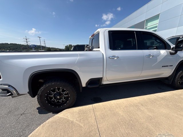 Used 2022 Chevrolet Silverado 2500 LTZ w/ LTZ Plus Package AWD/4WD image 17
