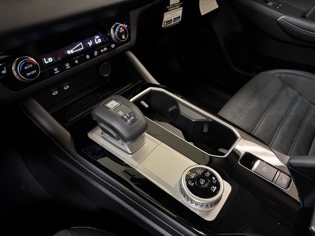 New 2025 Mitsubishi Outlander AWD image 19