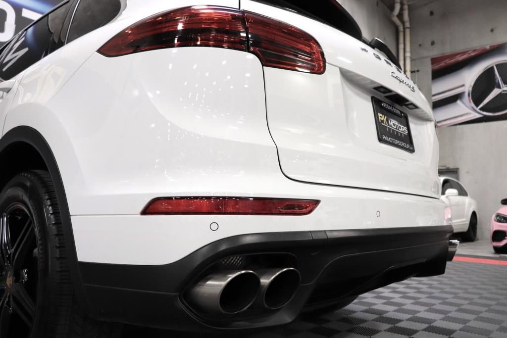 Used 2018 Porsche Cayenne S image 72