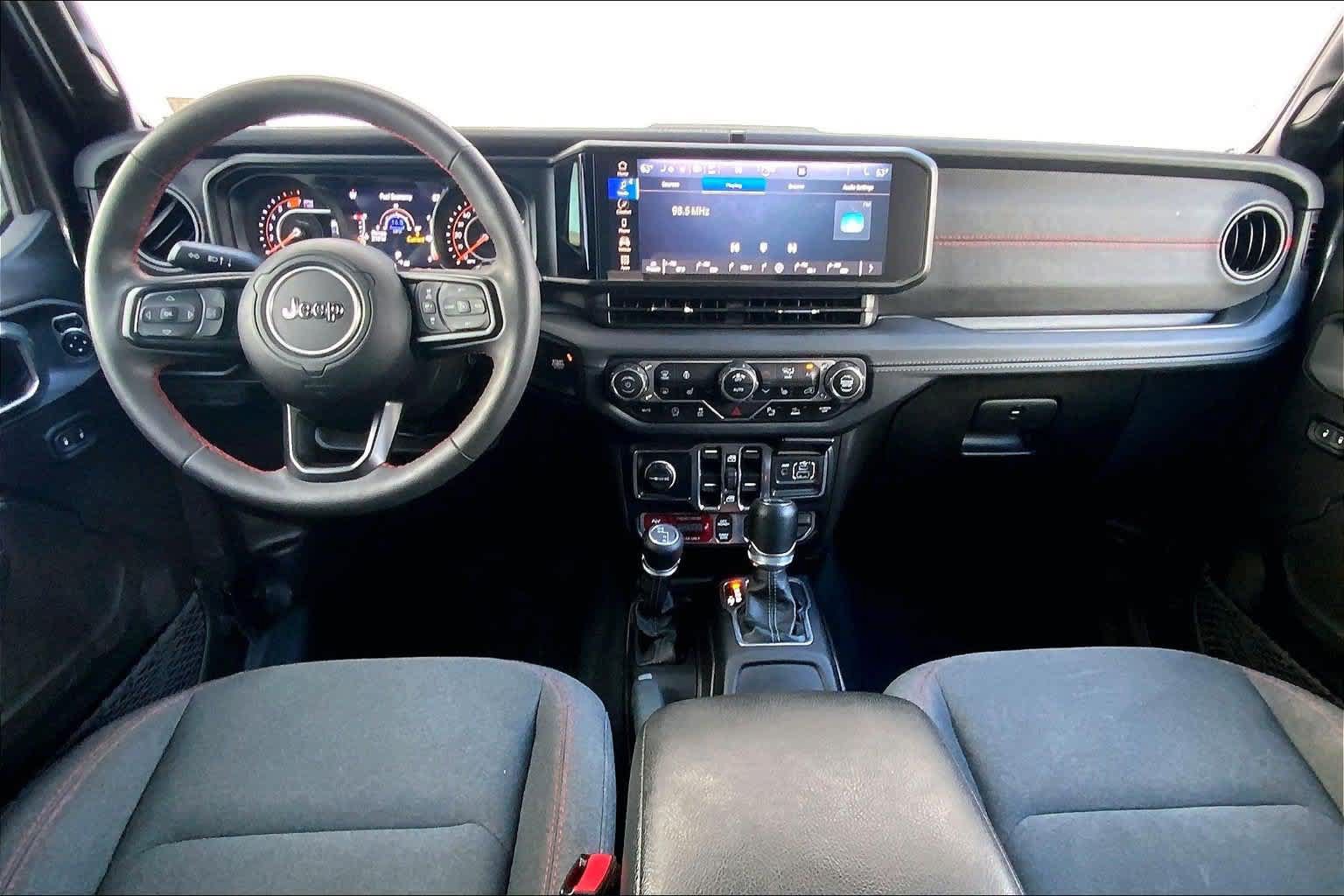 Used 2024 Jeep Wrangler Unlimited Rubicon w/ Safety Group AWD/4WD image 10