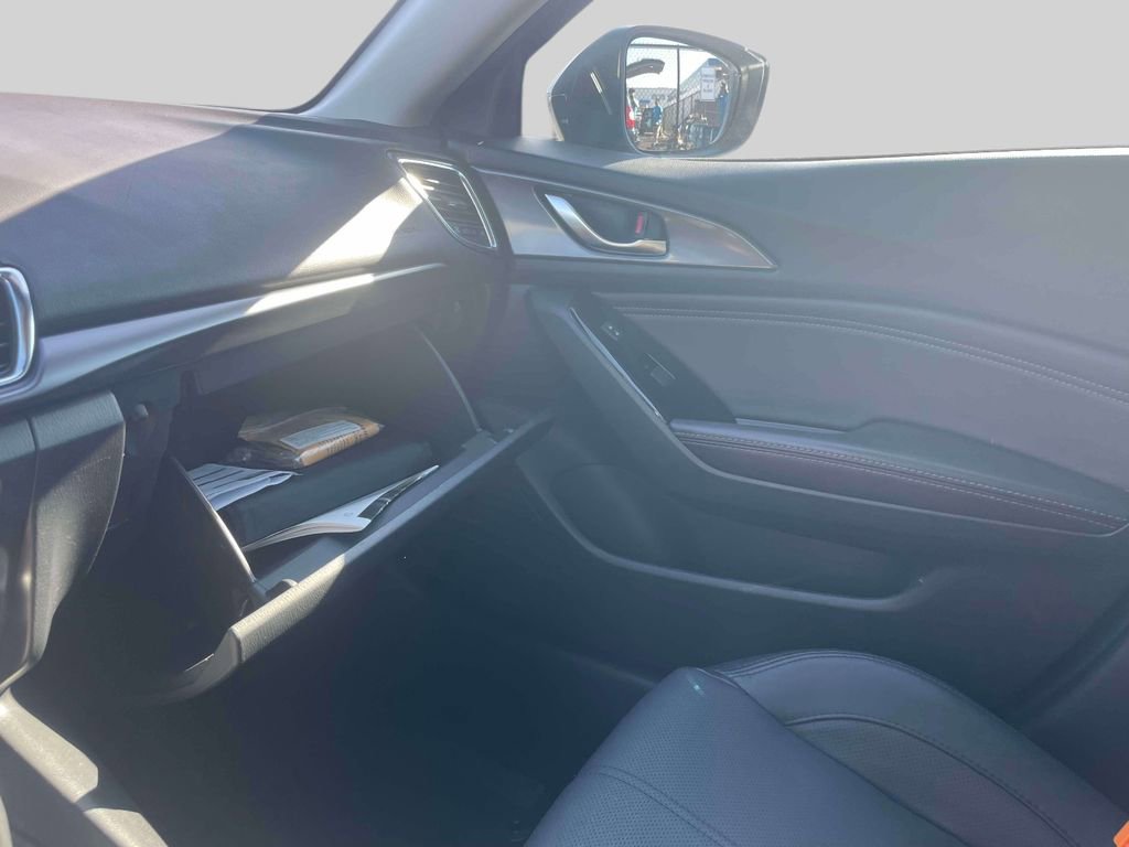 Used 2017 MAZDA MAZDA3 Grand Touring FWD image 31