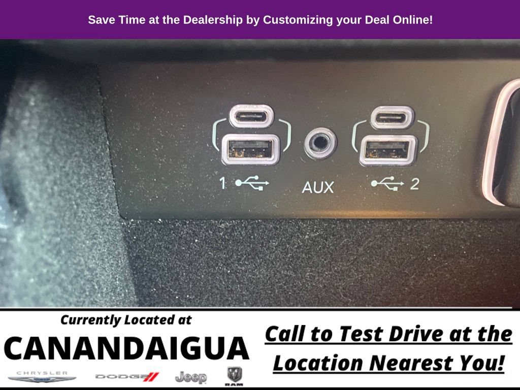 Used 2022 Jeep Grand Cherokee Summit AWD/4WD image 39