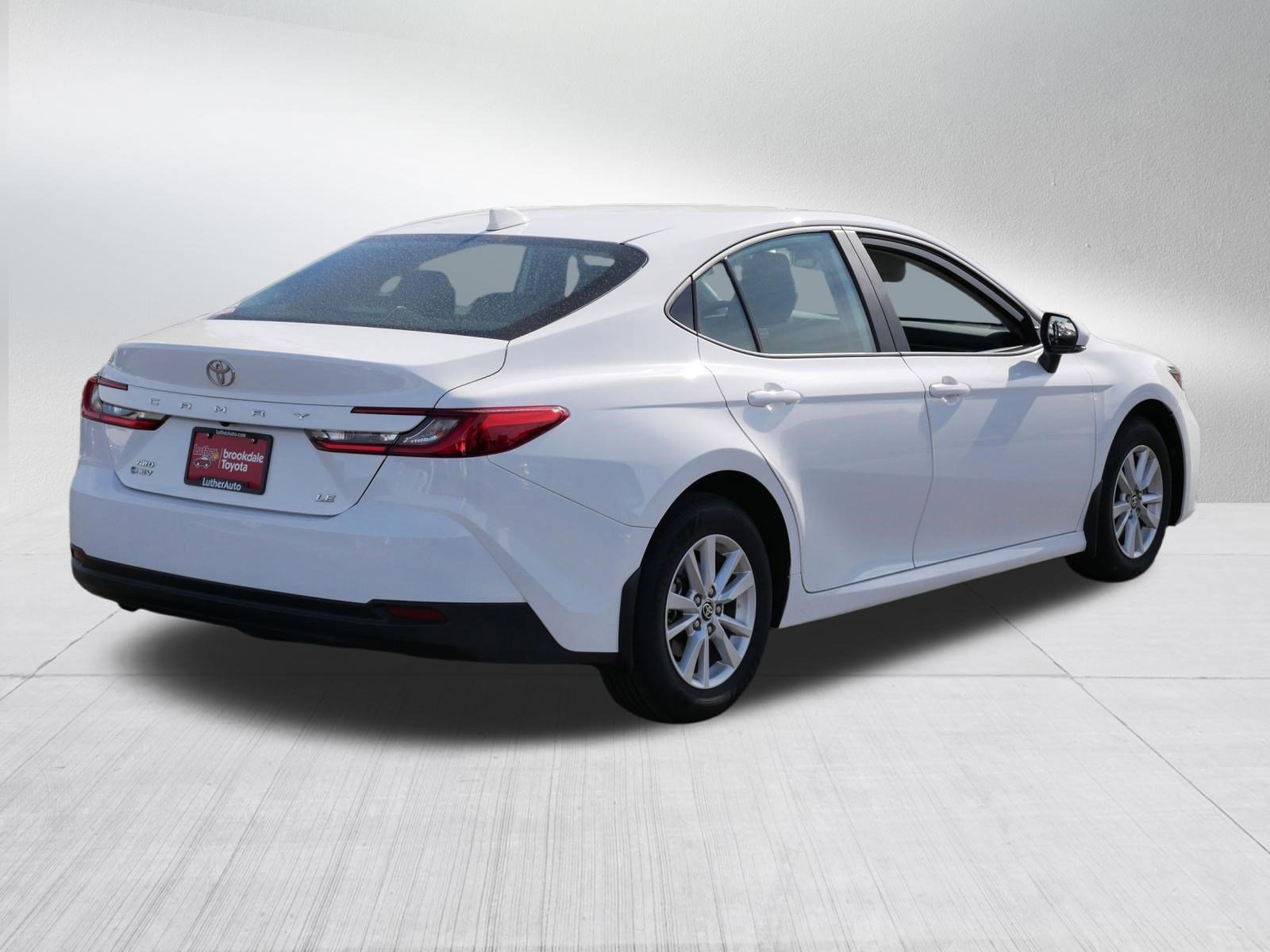 Used 2025 Toyota Camry LE w/ Convenience Package AWD/4WD image 7