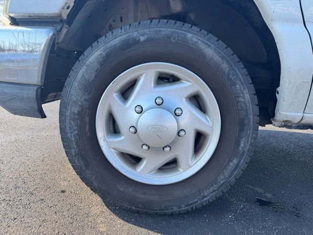 Used 2011 Ford E-350 and Econoline 350 XLT image 19