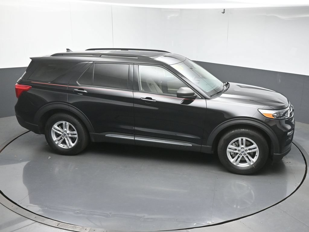 Used 2023 Ford Explorer XLT w/ Equipment Group 202A RWD image 49