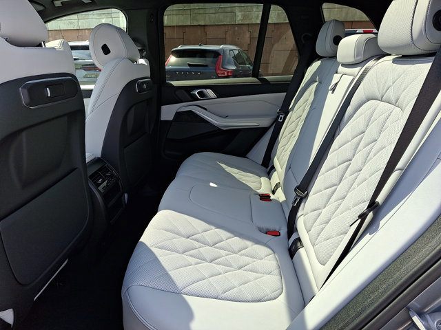 Certified 2024 BMW X5 xDrive40i w/ Premium Package image 10
