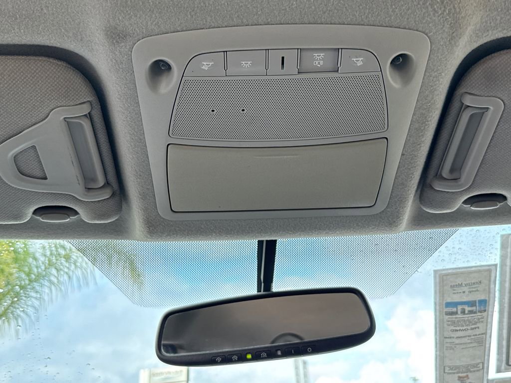 Used 2013 Nissan Leaf SL w/ Premium Pkg image 22