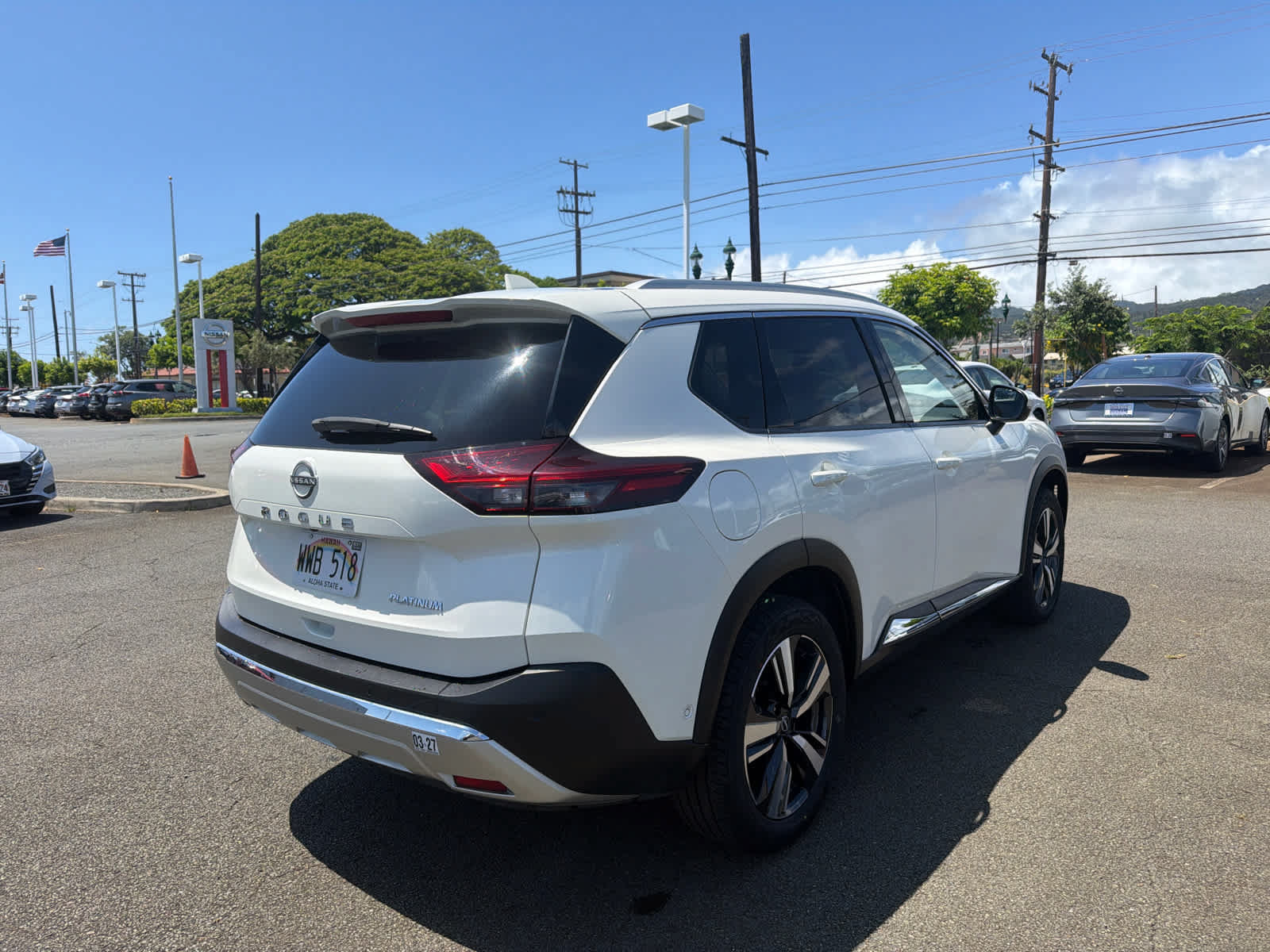 Used 2023 Nissan Rogue Platinum w/ Platinum Premium Package FWD image 3